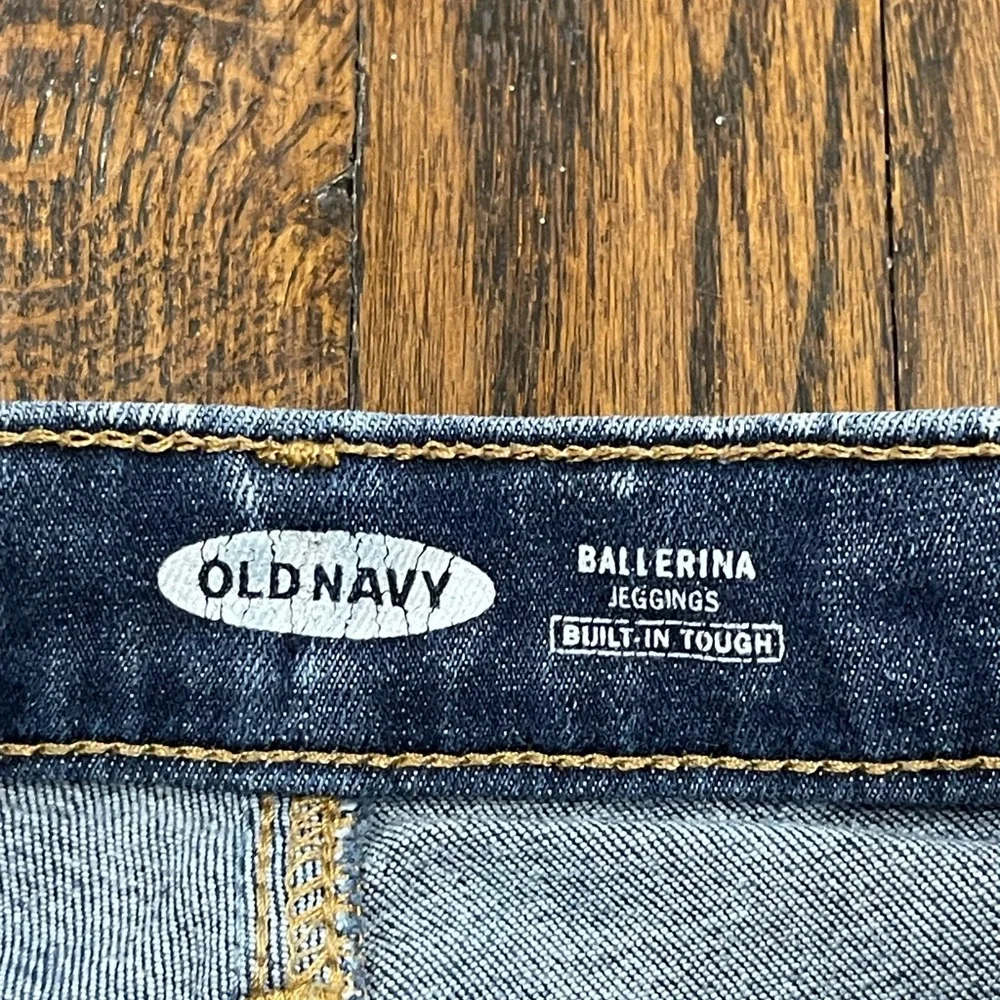 Old Navy girls Distressed ballerina Skinny Jeans size 7